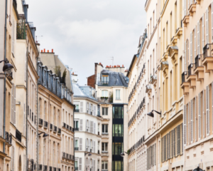Just Jump Blog Banner - 5 differences in french homes you should know