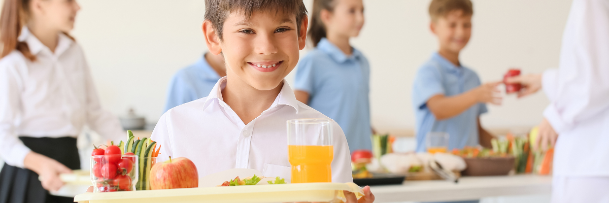 Just Jump Article Banner - Everything to know about school lunch in France