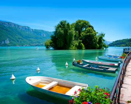 Just Jump Blog Banner - The 10 most beautiful places to visit in France
