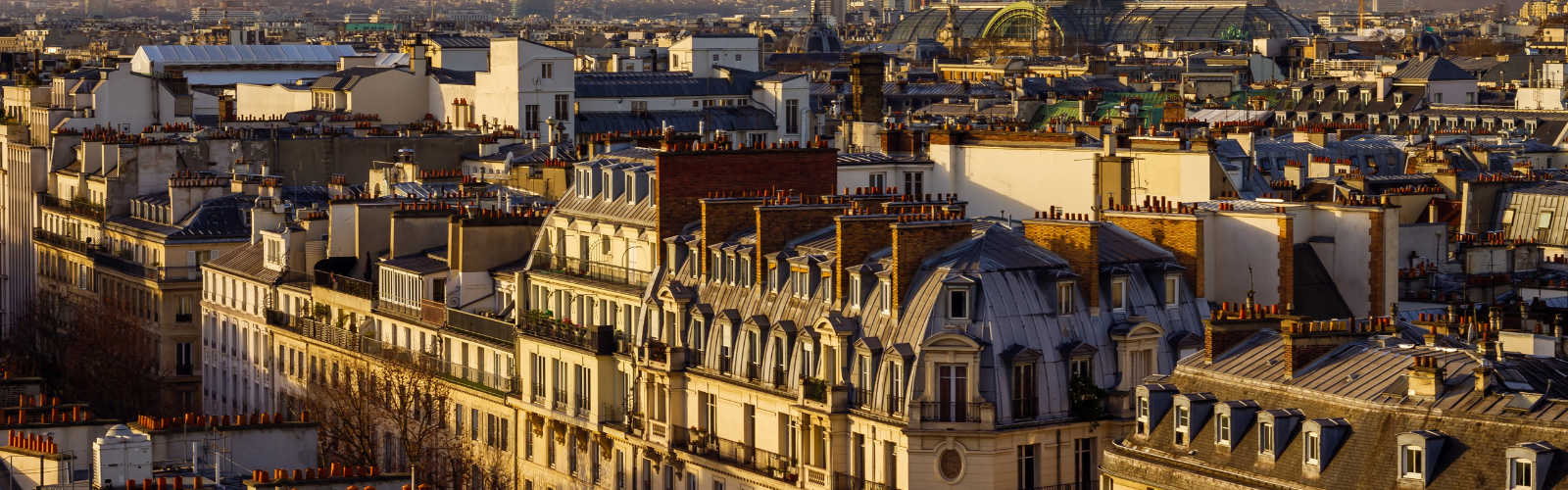 Just Jump Article Banner - 10 essential considerations for Americans relocating to France