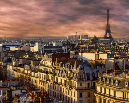 Just Jump Blog Banner - 10 essential considerations for Americans relocating to France
