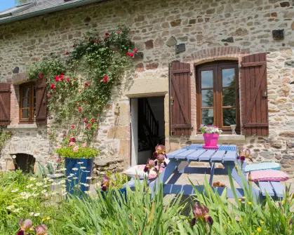 Just Jump Blog Banner - What is the Taxe Foncière in France