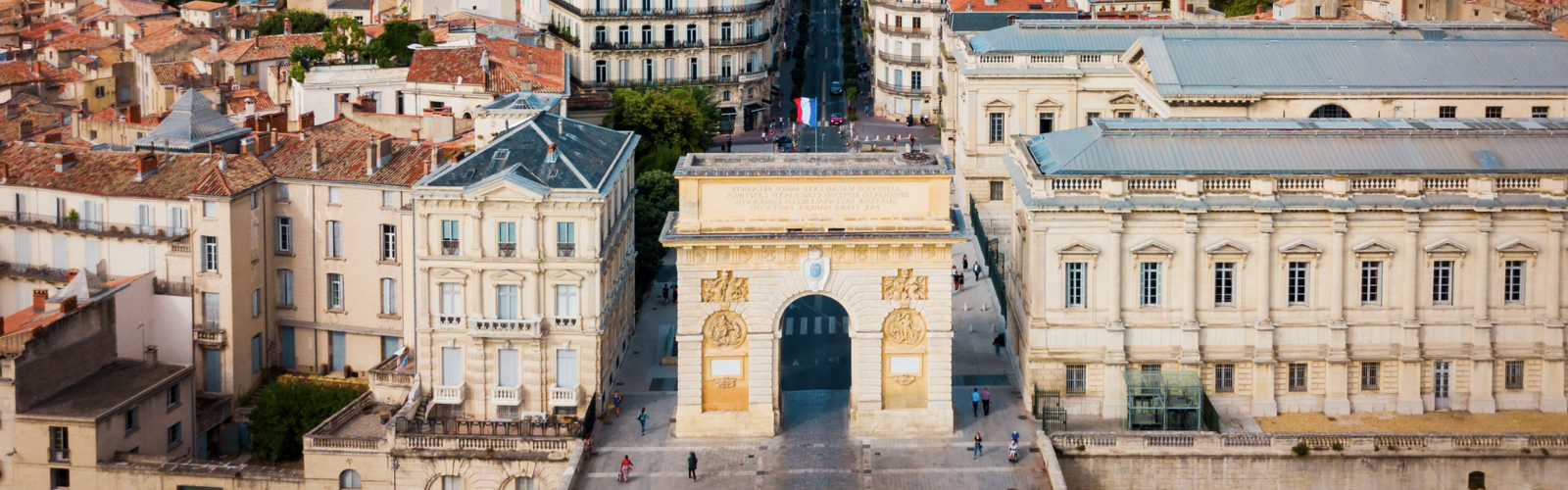 Living in Montpellier Banner