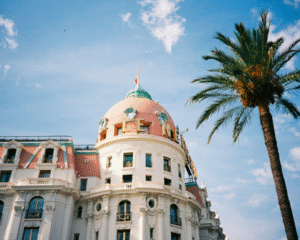 When is the best time to rent an apartment in Nice, France