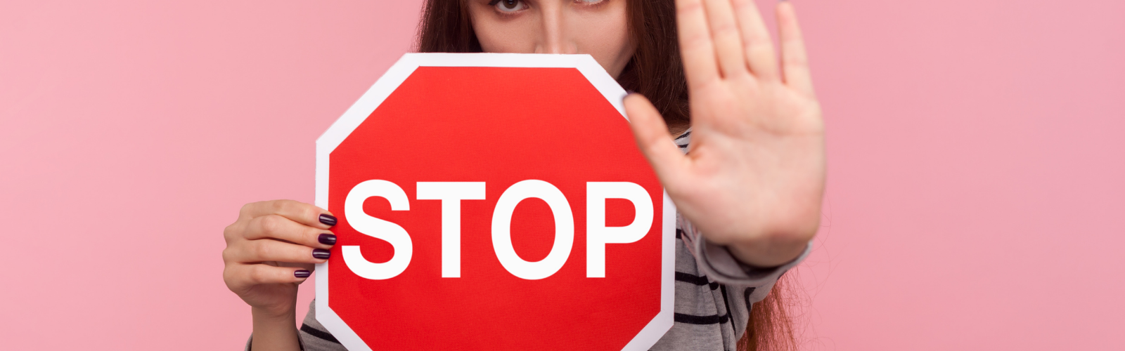 Why French People Don’t Reply (And Why It Feels So Personal to Expats)