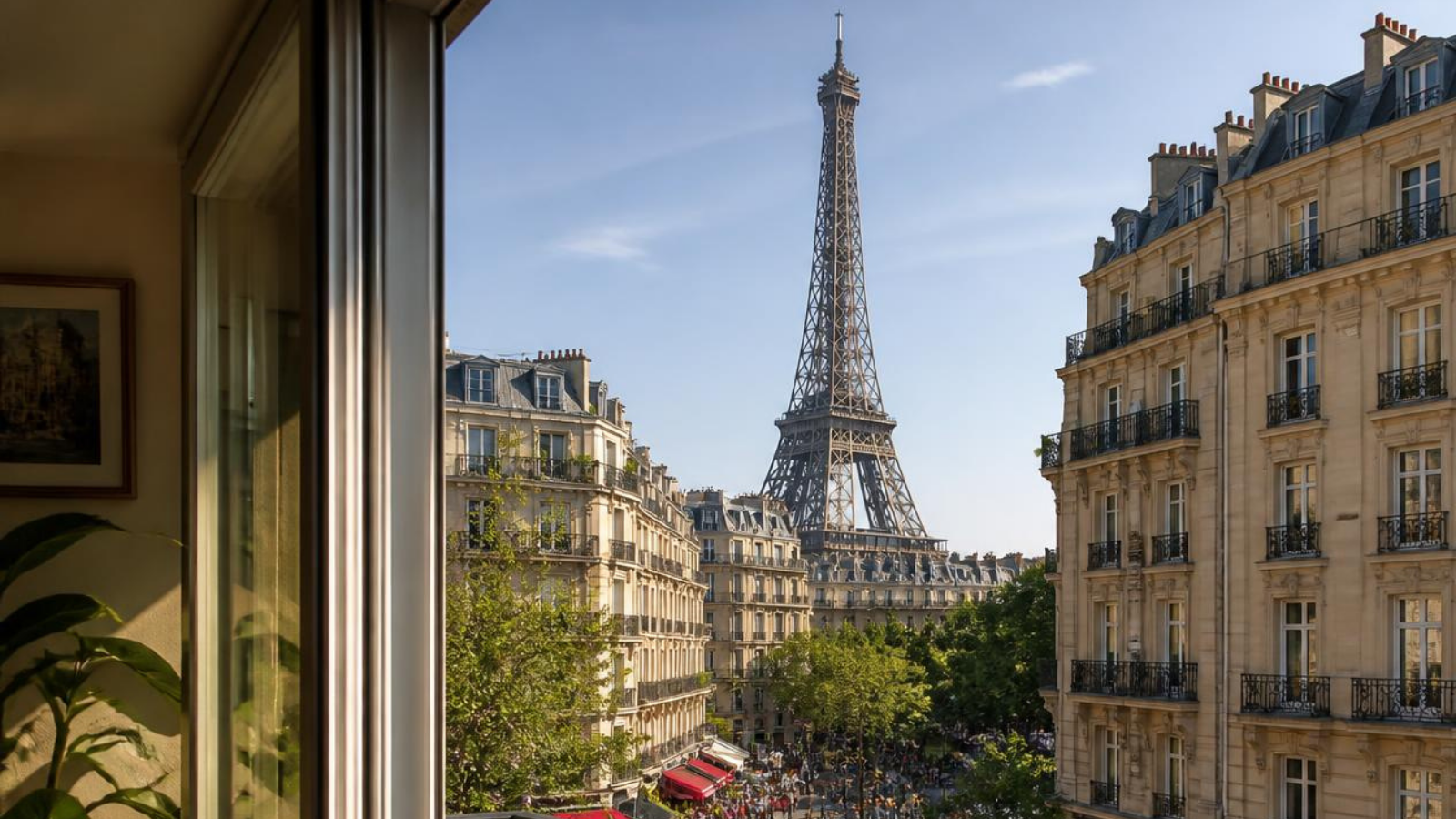 Apartment in Paris with Eiffel Tower view - How Far in Advance Should You Start Looking for a Long-Term Rental in France?