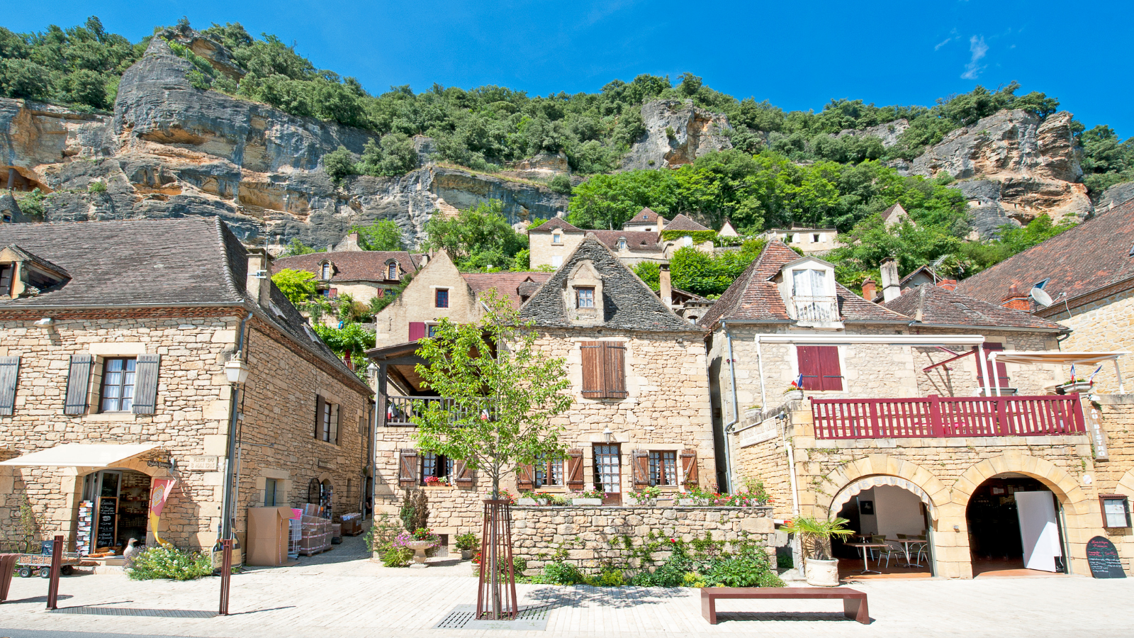 Moving to France from Canada The Complete Guide for Canadian Expats (2026) (1)